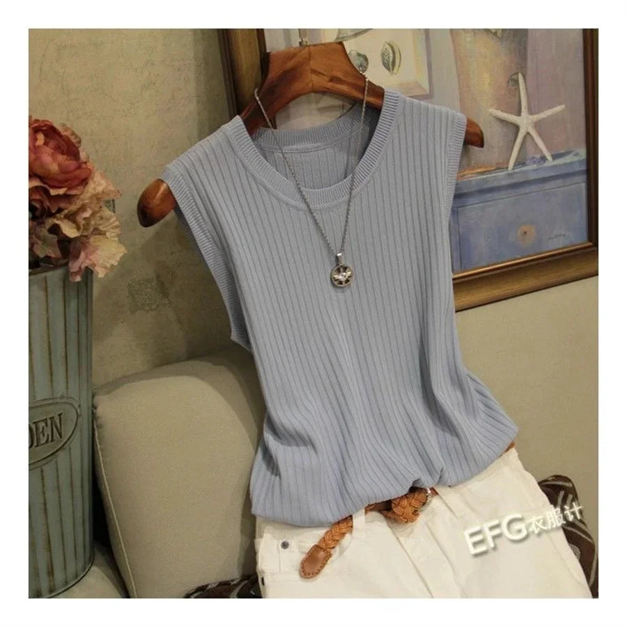 Sleeveless Knitted Blouse
